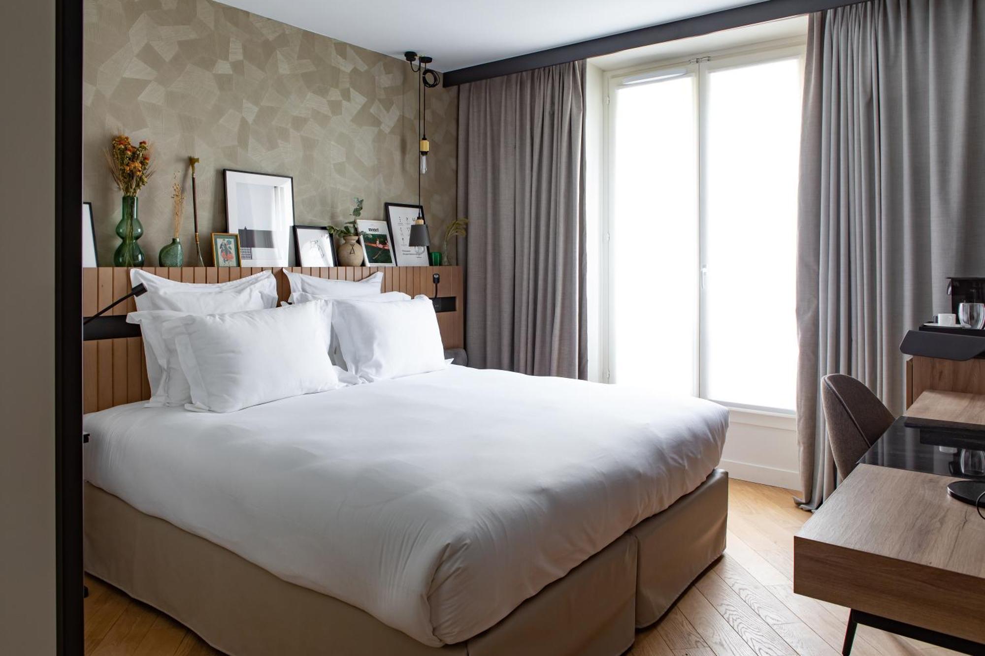 Connecting Rooms